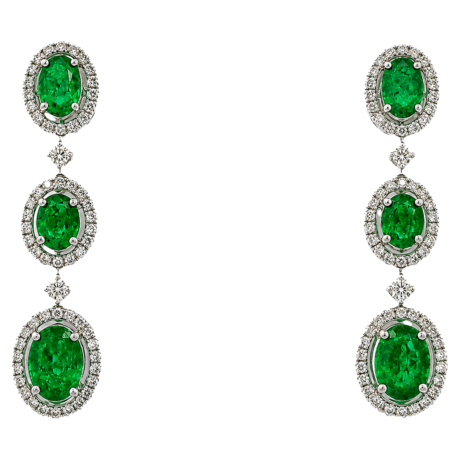 Émerelle White Gold Drop Earrings