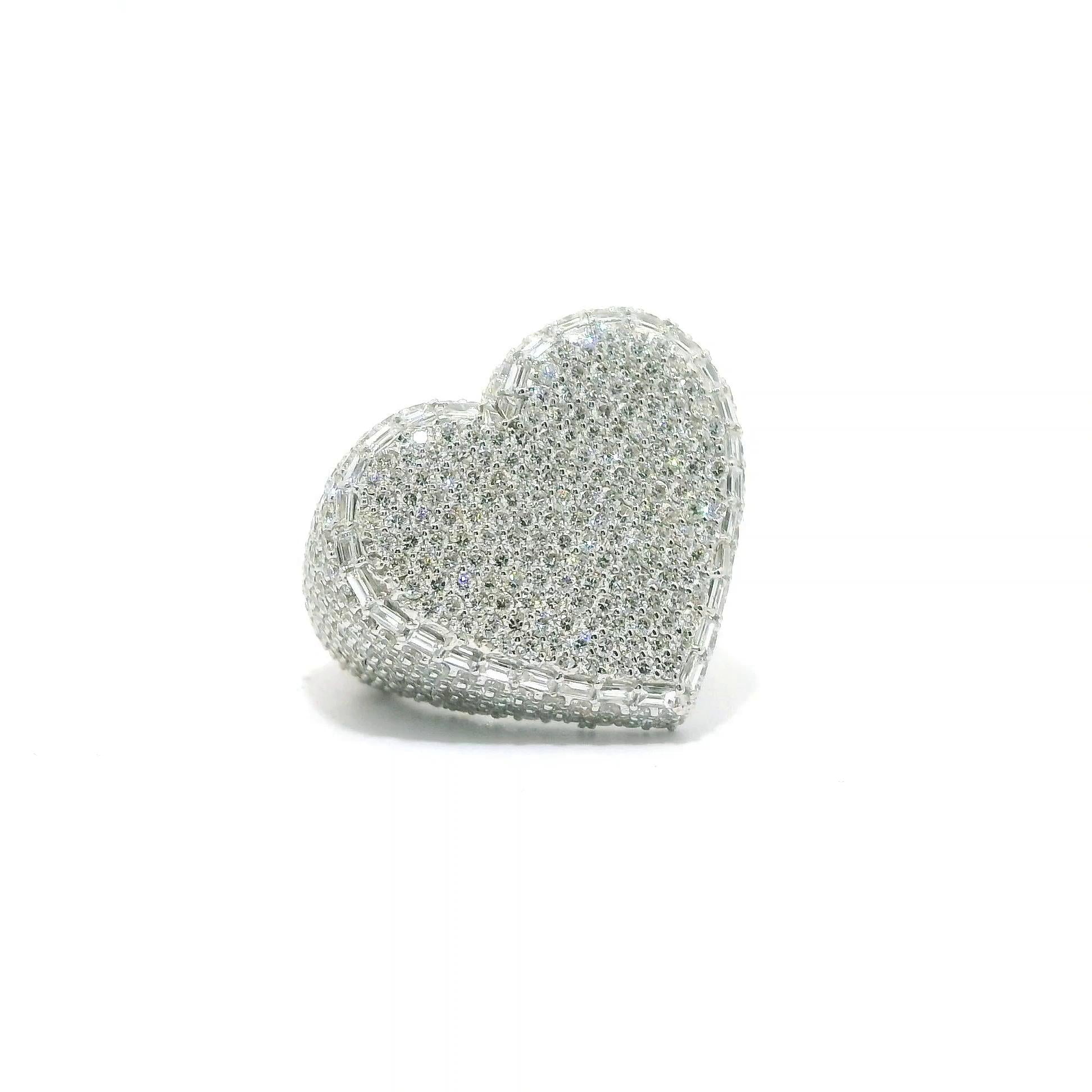 18K White Gold Diamond Heart Ring