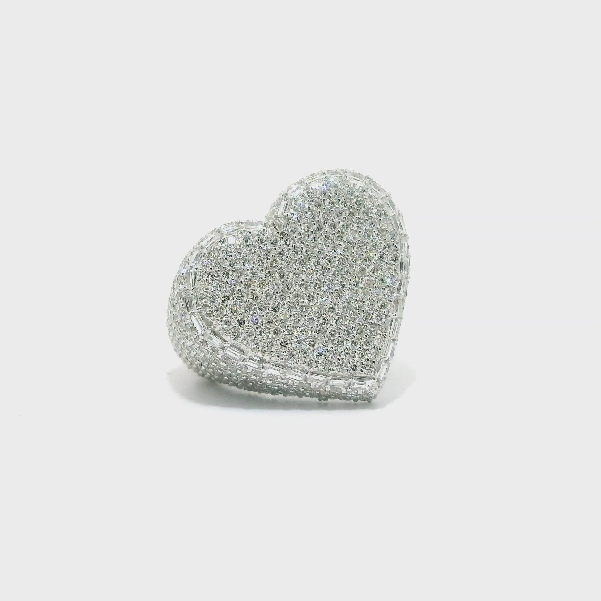 18K White Gold Diamond Heart Ring